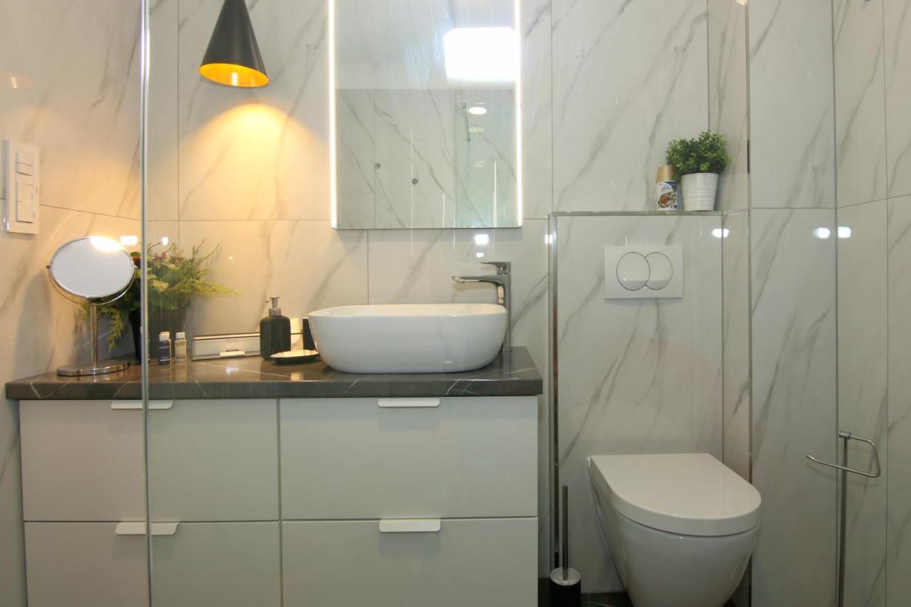 Apartments Tona 扎博里克 外观 照片