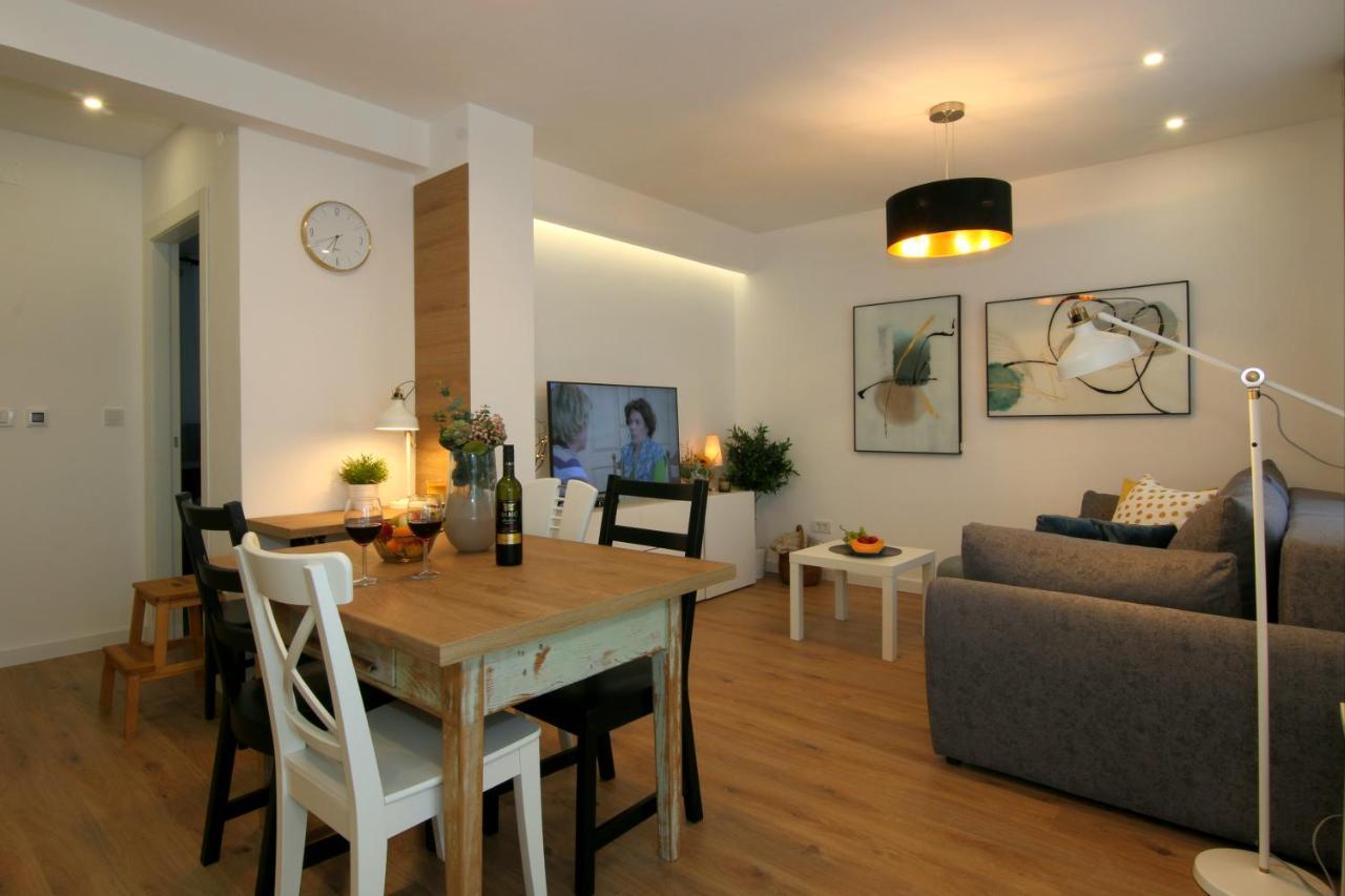 Apartments Tona 扎博里克 外观 照片