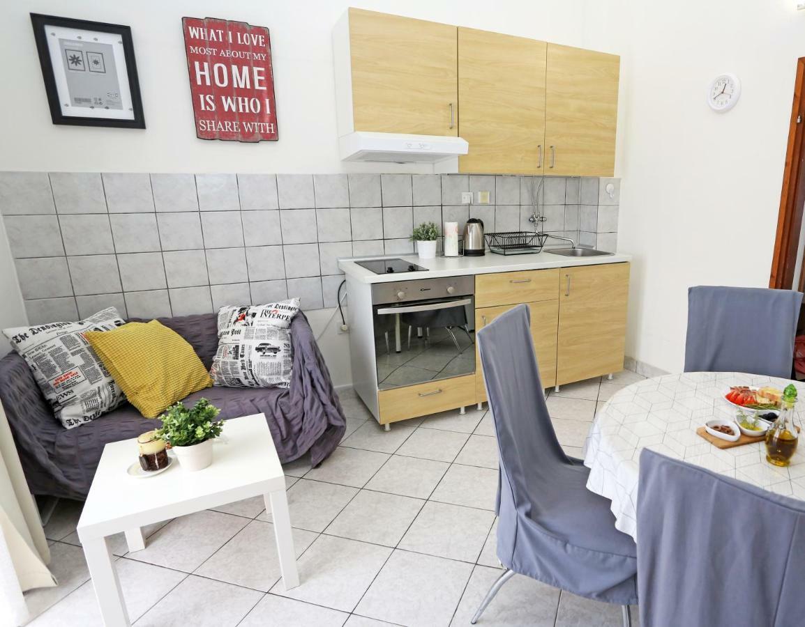 Apartments Tona 扎博里克 外观 照片