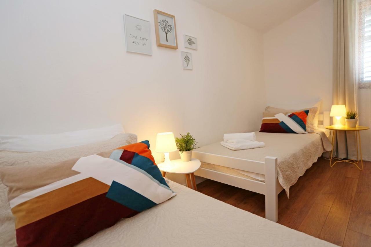 Apartments Tona 扎博里克 外观 照片