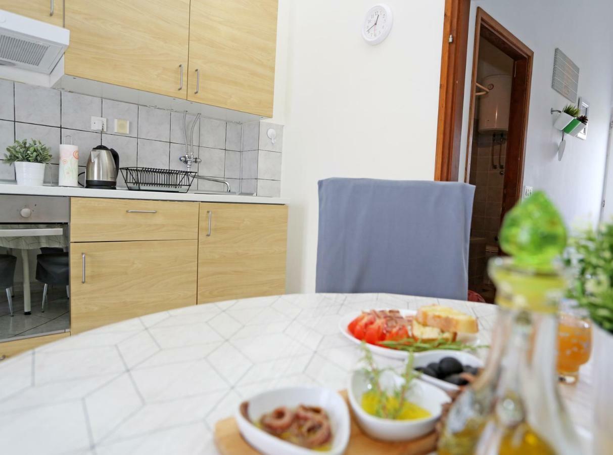 Apartments Tona 扎博里克 外观 照片
